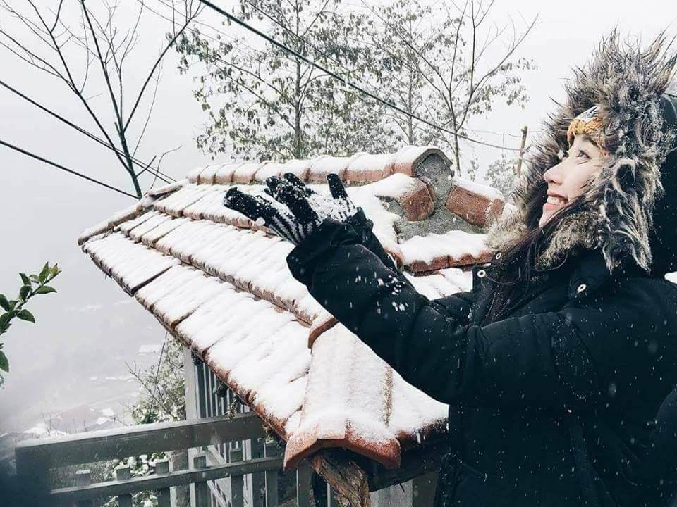 Tuyết như một thứ “đặc sản” nổi tiếng của Sapa khiến du khách phải mòn mỏi trông ngóng