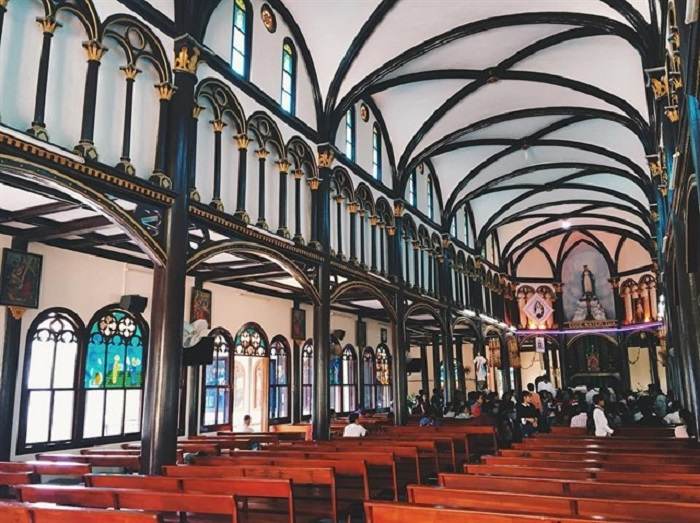 Nhà thờ gỗ Kon Tum là một kiệt tác bởi được thiết kế theo kiến trúc Romantic