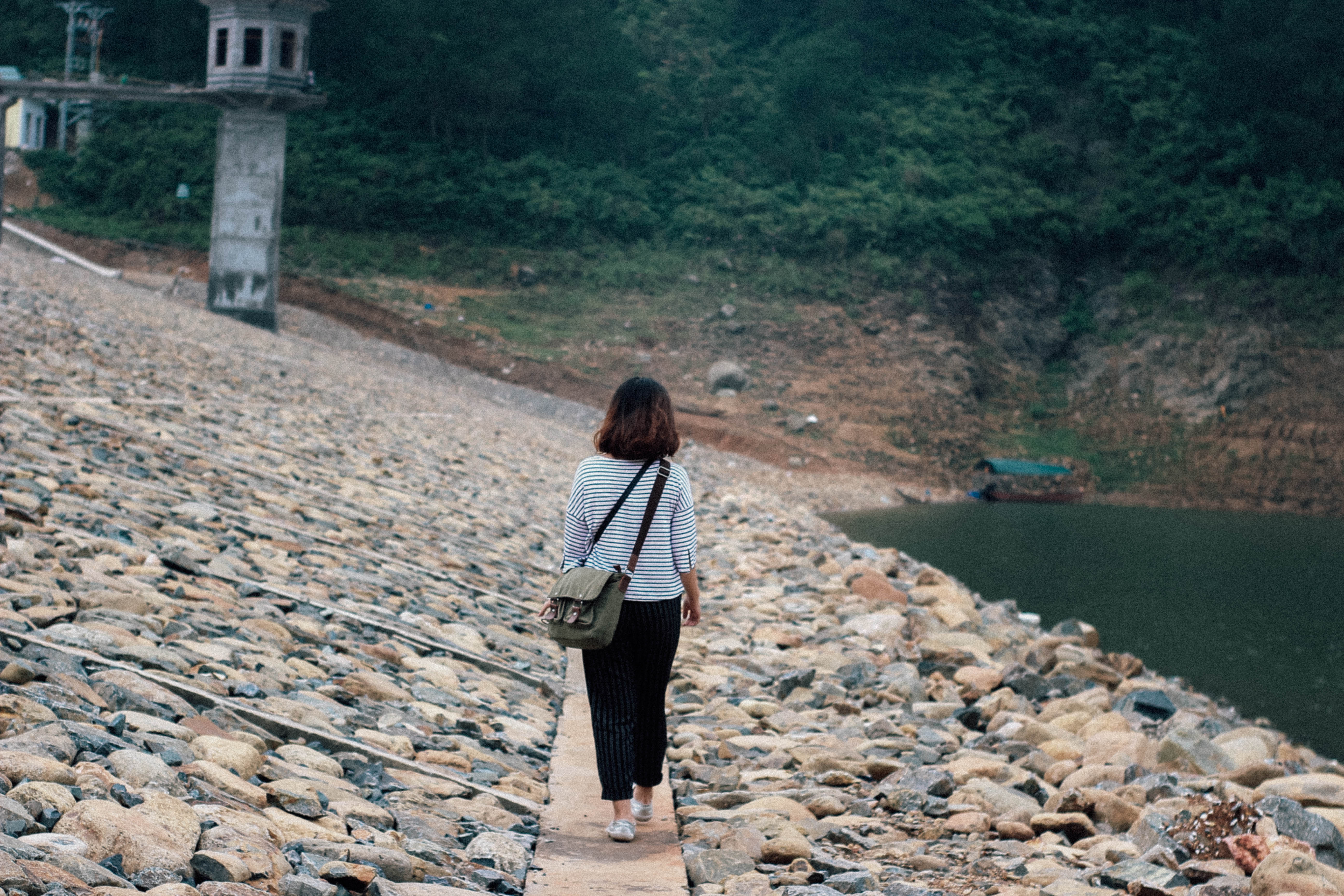 Hồ Xạ Hương được ví như "nàng tiên ẩn mình giữa đại ngàn"