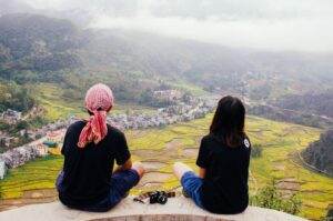 Đồn Cao là tên mà người dân nơi đây gọi cho ngọn núi cao nằm giữa thung lũng Đồng Văn