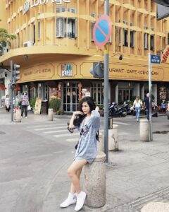 Đường Nguyễn Huệ thường đông đúc vào dịp cuối tuần và dịp lễ hội