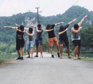 Quan Sơn đẹp hùng vĩ với gần 20 ngọn núi lớn nhỏ kéo dài