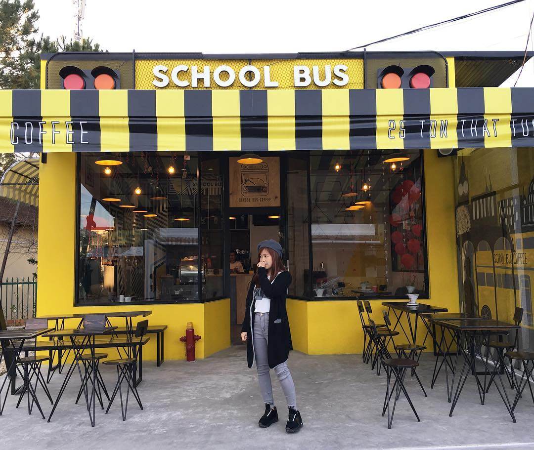 Ngay giữa cao nguyên đà lạt mộng mơ cũng xuất hiện quán café “School Bus” siêu cool đó nhé